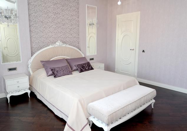 Sypialnia w stylu glamour. Aranżacja wnętrza